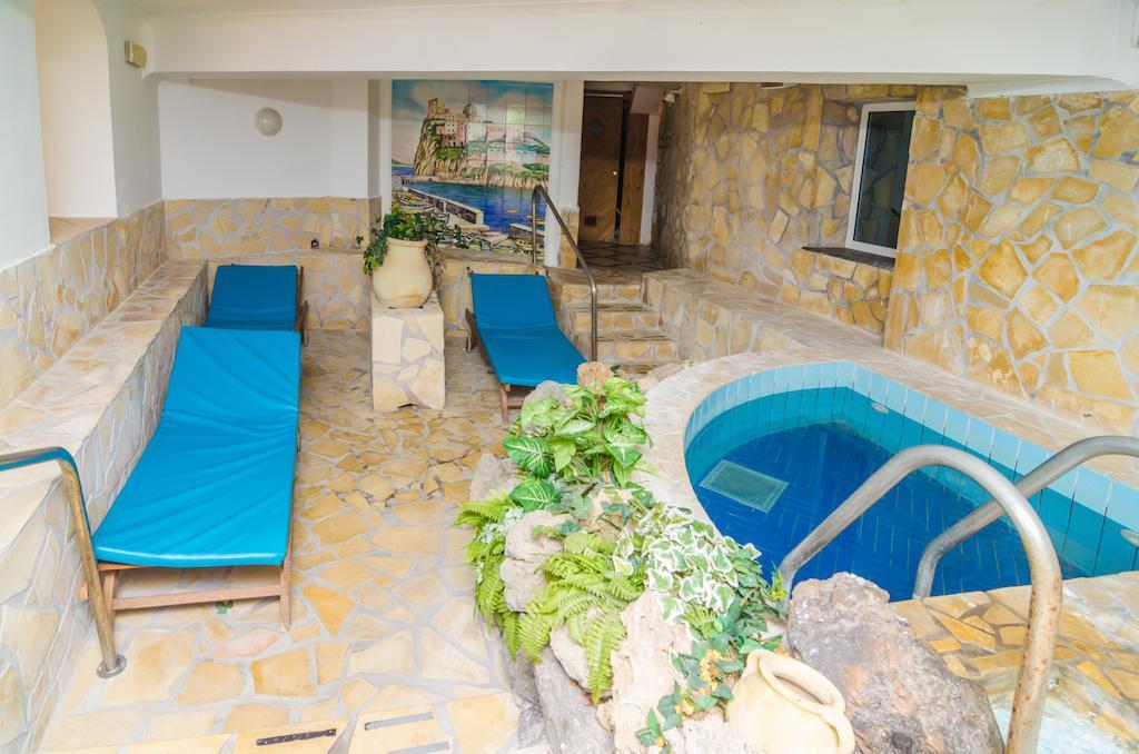 Hotel Flora Wellness & Beauty Ischia Bagian luar foto