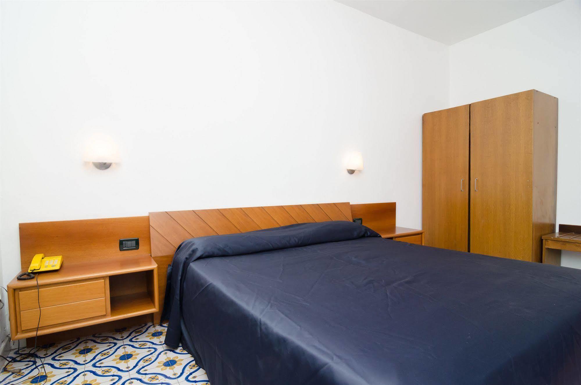 Hotel Flora Wellness & Beauty Ischia Bagian luar foto
